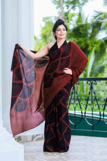 MAROON & BLACK COLOR SRI LANKAN HANDMADE COTTON BATIK SAREE 19697