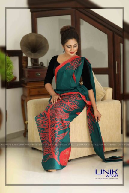 RED AND GREEN SRI LANKAN HANDMADE COTTON BATIK SAREE 2035