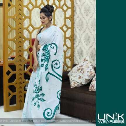 WHITE & GREEN SRI LANKAN HANDMADE COTTON BATIK SAREE 2141
