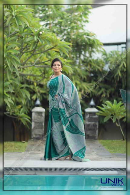 ASH AND GREEN SRI LANKAN HANDMADE COTTON BATIK SAREE 2117
