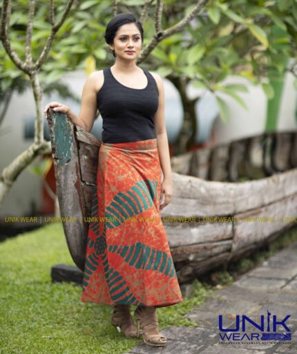 RED AND GREEN BATIK SKIRT S001