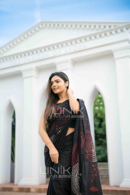Modern Handcrafted Batik Saree E3624