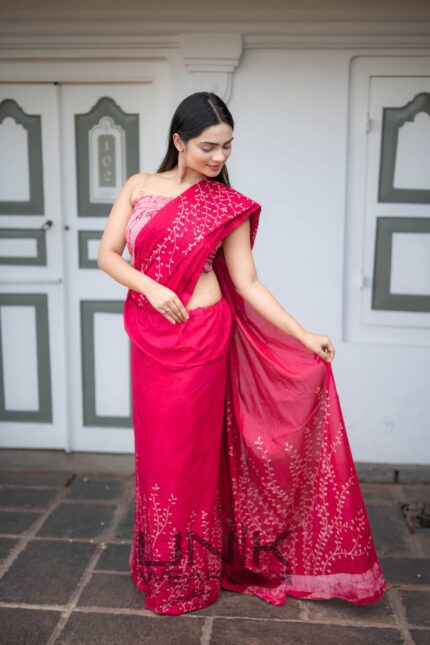 Modern Handcrafted Batik Saree 24134