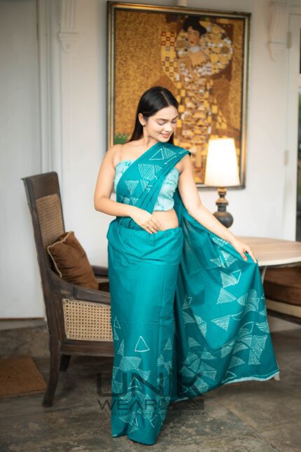 Modern Handcrafted Batik Saree 24145