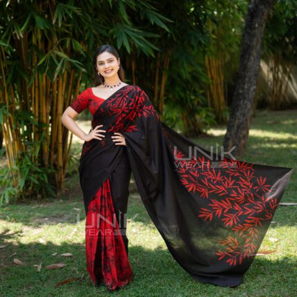 Handcrafted Cotton Batik Saree 2608 - Red and Black Saree
