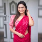 Handcrafted Cotton Batik Saree 24134 - Hot pink saree - Image 3