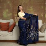 Handcrafted Cotton Batik Saree 2637 - Blue saree - Image 2