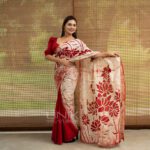 Handcrafted Cotton Batik Saree 2640 - Red saree - Image 3
