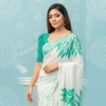Handcrafted Cotton Batik Saree 2259 - White and apple green saree - Image 2