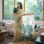Handcrafted Cotton Batik Saree 24125 - Beige and green saree - Image 2