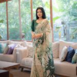 Handcrafted Cotton Batik Saree 24125 - Beige and green saree