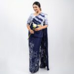 Handcrafted Cotton Batik Saree 2511 - Blue and white saree - Image 2