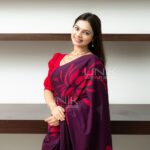 Handcrafted Cotton Batik Saree 2649 - Magenta and Deep Purple Saree - Image 4