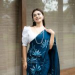 Handcrafted Cotton Batik Saree 2653- Teal blue saree - Image 4