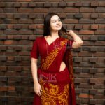 Handcrafted Cotton Batik Saree 2659 -  Deep maroon and golden yellow saree - Image 4