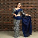 Handcrafted Cotton Batik Saree 2661 -  Navy blue and beige saree - Image 2