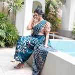 Handcrafted Cotton Batik Saree 2221 - Salmon pink and green saree - Image 2