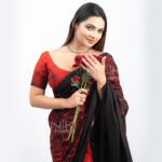 Handcrafted Cotton Batik Saree 2508 - Red and black saree - Image 4
