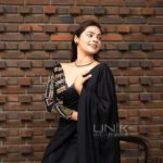 Handcrafted Cotton Batik Saree 2641 - Black saree - Image 4