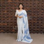 Handcrafted Cotton Batik Saree 2665 - White and blue saree
