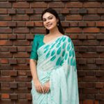 Handcrafted Cotton Batik Saree 2668 - White and light green saree - Image 4