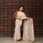 Handcrafted Cotton Batik Saree 2669 - White and orange saree - Image 2