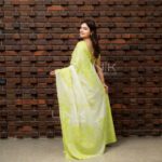 Handcrafted Cotton Batik Saree 2672 - White and apple green saree (Limietd) - Image 3