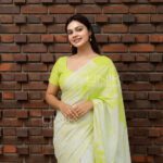 Handcrafted Cotton Batik Saree 2672 - White and apple green saree (Limietd) - Image 4