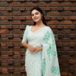 Handcrafted Cotton Batik Saree 2673 - White and olive green saree - Image 4