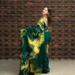 Handcrafted Cotton Batik Saree 2675 - Forest Green and Bright Yellow Saree - Image 3