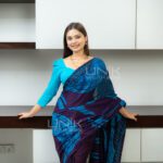 Handcrafted Cotton Batik Saree 2678 - Deep Purple and Cyan Blue Saree - Image 5