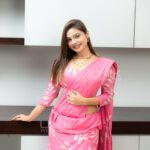 Handcrafted Cotton Batik Saree 2680 - Pink and White Saree - Image 4