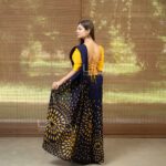 Handcrafted Cotton Batik Saree 2685 - Yellow and Blue Saree - Image 4