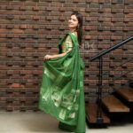 Handcrafted Cotton Batik Saree 2691 - Forest Green and Cream saree - Image 3