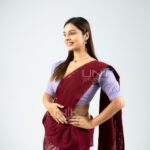 Handcrafted Cotton Batik Saree 26102 - Maroon and Lavender Saree - Image 3