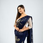 Handcrafted Cotton Batik Saree 26103 - Navy Blue and Cream Saree - Image 3