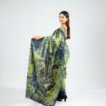 Handcrafted Cotton Batik Saree 2699 - Olive Green and Navy Blue Saree - Image 3