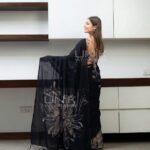 Handcrafted Cotton Batik Saree L0006 - Black and Beige Saree (Limited) - Image 3