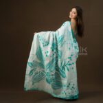 Handcrafted Cotton Batik Saree 26107 - Off-White & Turquoise Saree - Image 3