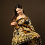 Handcrafted Cotton Batik Saree E0526 - Black and Mustard Yellow Saree (Orchid Collection) - Image 4