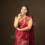 Handcrafted Cotton Batik Saree E0826 - Deep Red and Peach Saree (Orchid Collection) - Image 3